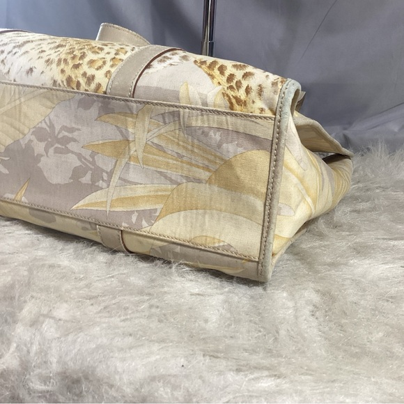 Salvatore Ferragamo Leopard Jungle Safari Tropical Printed Canvas Tote Bag - Picture 8 of 13